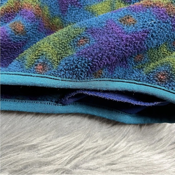 Vintage L.L. Bean Made USA Multicolored Pattern Fleece Snap Sweater - Picture 4 of 16